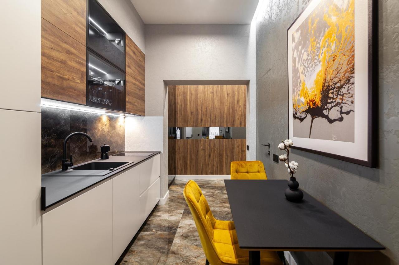 Dream Apartament On Drahomanova Street Lviv Eksteriør bilde