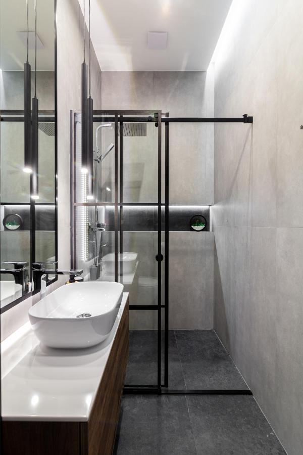 Dream Apartament On Drahomanova Street Lviv Eksteriør bilde