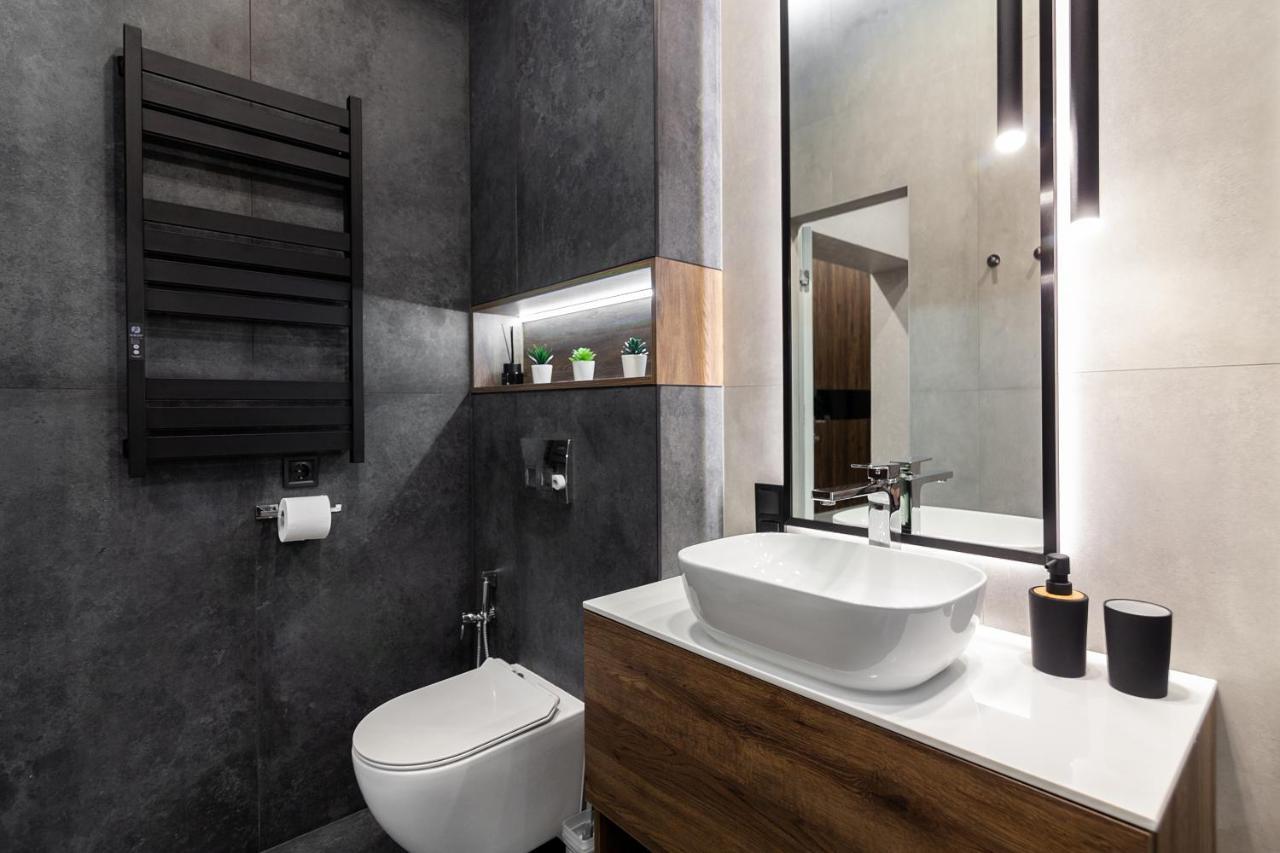 Dream Apartament On Drahomanova Street Lviv Eksteriør bilde